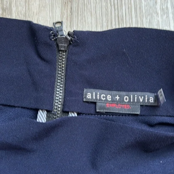 Alice + Olivia pleated black and navy dress with belt size medium - Picture 2 of 3